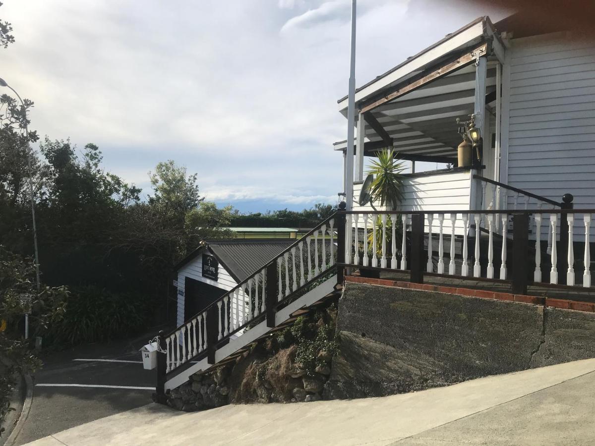 Bluff Hill Lighthouse B&B Napier Esterno foto