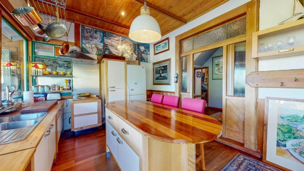 Bluff Hill Lighthouse B&B Napier Esterno foto
